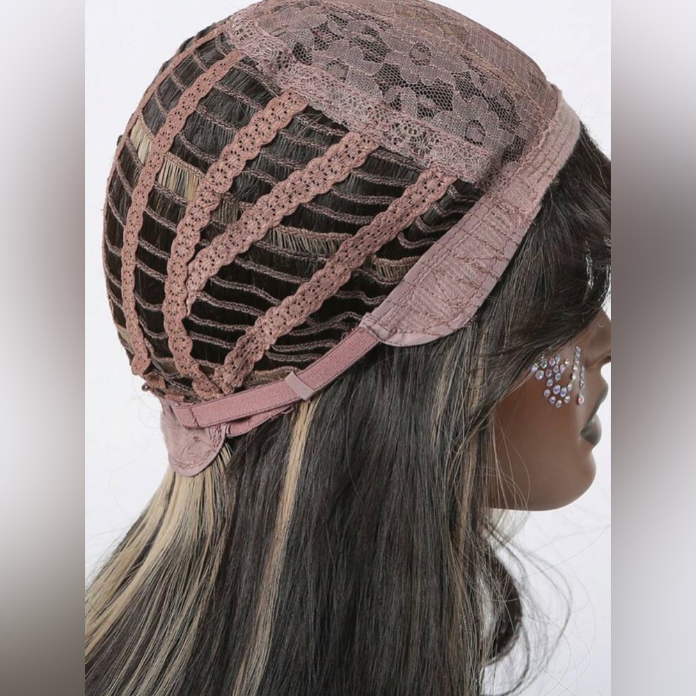 Black, dark brown 28 inch wig - Picture 6 of 8